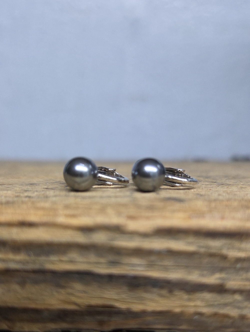 Vintage Crown Trifari Clip On Pearl Earrings